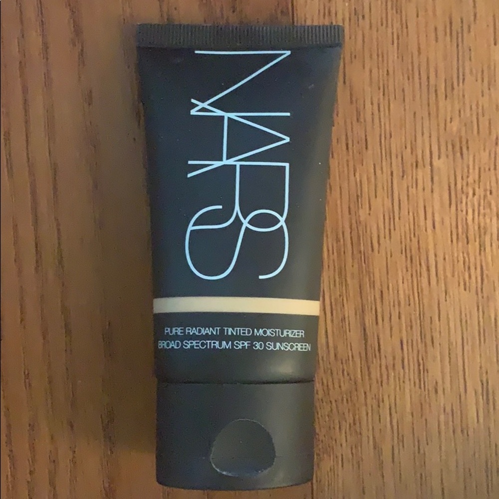 NARS Tinted Moisturer